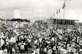 Manifestação (Brasília-DF, 25 out. 1989) [fotografia] / Fotógrafo(a) : Francisca Montejo. -- Ref.: BR-SPMST_MST-SN-CIN_AMP_000570-003200-AMT.