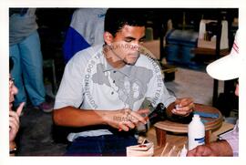 Leilão das peças da COOPEMARE (São Paulo (Estado), 24 nov. 1999) [fotografia] / Fotógrafo(a) : Fernando Braga. -- Ref.: BR-SPMST_MST-SN-CIN_AMP_000756-005009-CSS.