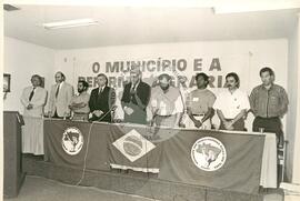 Seminário Reforma Agrária e Municipio (São Paulo (Estado), 03 mai. 1993) [fotografia] / Fotógrafo(a) : Douglas Mansur. -- Ref.: BR-SPMST_MST-SN-CIN_AMP_000150-001097-ACS.