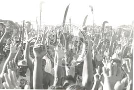 Manifestação (Bahia, 1996) [fotografia] / Fotógrafo(a) : [sem autoria]. -- Ref.: BR-SPMST_MST-SN-CIN_AMP_000507-002902-AMT.
