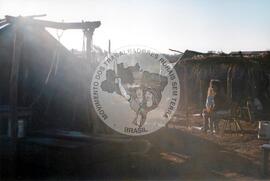 Visita a acampamento do MST [sem identificação] (Espírito Santo, [sem data]) [fotografia] / Fotógrafo(a) : Arquivo MST. -- Ref.: BR-SPMST_MST-SN-CIN_AMP_000006-000045-ACP.