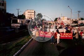 Chegada ao INCRA (Fortaleza-CE, 21 jul. 1992) [fotografia] / Fotógrafo(a) : Vera Vilar. -- Ref.: BR-SPMST_MST-SN-CIN_AMP_000512-002914-AMT.