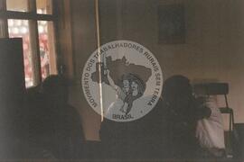 Formatura do Magistério (Santos-SP, jul. 1996) [fotografia] / Fotógrafo(a) : Douglas Mansur. -- Ref.: BR-SPMST_MST-SN-CIN_AMP_000894-006269-EDU.