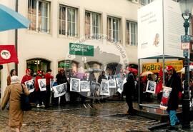 Exposição de fotos do MST na Biblioteca da Universidade de Fribourg (Friburgo (Suíça), [sem data]) [fotografia] / Fotógrafo(a) : Frei Ildo. -- Ref.: BR-SPMST_MST-SN-CIN_AMP_001125-009288-RIT.
