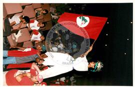Semana Nacional de Cultura Brasileira e Reforma Agrária (Rio de Janeiro-RJ, 18 mar. 2002) [fotografia] / Fotógrafo(a) : Luciney Martins. -- Ref.: BR-SPMST_MST-SN-CIN_AMP_001823-013704-NDT.