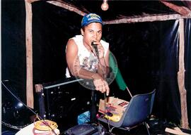 Chegada da Marcha Popular à Brasília (Brasília-DF, 07 out. 1999) [fotografia] / Fotógrafo(a) : Douglas Mansur. -- Ref.: BR-SPMST_MST-SN-CIN_AMP_001400-011201-MAC.