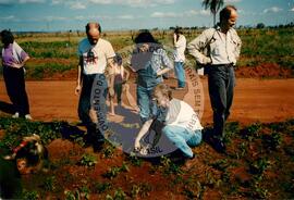 Acampamento do MST [sem identificação] (São Paulo (Estado), ago. 1990) [fotografia] / Fotógrafo(a) : Arquivo MST. -- Ref.: BR-SPMST_MST-SN-CIN_AMP_000041-000150-ACP.