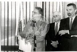 Audiência com o presidente Fernando Henrique Cardoso (Distrito Federal (Brasil), mai. 1995) [fotografia] / Fotógrafo(a) : Douglas Mansur. -- Ref.: BR-SPMST_MST-SN-CIN_AMP_000632-003599-ARV.