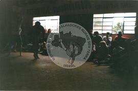 Acampamento do MST [sem identificação] (Promissão-SP, [sem data]) [fotografia] / Fotógrafo(a) : Douglas Mansur. -- Ref.: BR-SPMST_MST-SN-CIN_AMP_000056-000538-ACP.