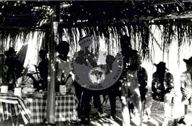 Trabalhadores do acampamento Pinajui Julia" do MST na BR-364 (Roraima, [sem data]) [fotografia] / Fotógrafo(a) : Itelvima. -- Ref.: BR-SPMST_MST-SN-CIN_AMP_000036-000144-ACP.