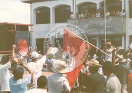 Passeatas (Maranhão, 02 jun. 1990) [fotografia] / Fotógrafo(a) : [sem autoria]. -- Ref.: BR-SPMST_MST-SN-CIN_AMP_000532-003007-AMT.