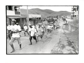Marcha Nacional do MST (Minas Gerais, 27 fev. 1997) [fotografia] / Fotógrafo(a) : Carlos Carvalho. -- Ref.: BR-SPMST_MST-SN-CIN_AMP_001411-011376-MAC.