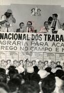 Congresso Nacional da CONTAG, 4 (Distrito Federal (Brasil), 25 a 30 mai. 1985) [fotografia] / Fotógrafo(a) : Eduardo Tavares. -- Ref.: BR-SPMST_MST-SN-CIN_AMP_000733-004795-CSS.