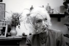 Lélia Abramo (Brasil, [sem data]) [fotografia] / Fotógrafo(a) : Fernando T. China. -- Ref.: BR-SPMST_MST-SN-CIN_AMP_001611-012227-PER.