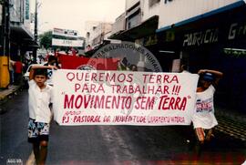 Acampamento "Potosi" do MST (Vitória de Santo Antão-PE, 25 jul. 1991) [fotografia] / Fotógrafo(a) : Rosinete Pinto. -- Ref.: BR-SPMST_MST-SN-CIN_AMP_000066-000584-ACP.
