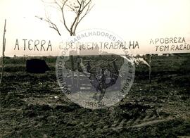 Acampamento do MST [sem identificação] (Promissão-SP, [sem data]) [fotografia] / Fotógrafo(a) : Arquivo MST. -- Ref.: BR-SPMST_MST-SN-CIN_AMP_000055-000500-ACP.