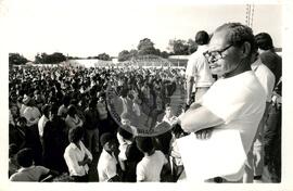 Plenária da CUT (Brasil, [sem data]) [fotografia] / Fotógrafo(a) : Douglas Mansur ; Regina Vilela. -- Ref.: BR-SPMST_MST-SN-CIN_AMP_000727-004766-CSS.