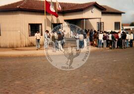 Ocupação da Prefeitura de Inácio Martins (Paraná, 08 ago. 1988) [fotografia] / Fotógrafo(a) : Jacir Paguissati. -- Ref.: BR-SPMST_MST-SN-CIN_AMP_001889-014198-OCU.