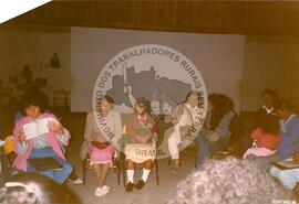 Encontro Latino Americano de Mulheres Campesinas e Indigenas (Colômbia, 28 nov. 1998) [fotografia] / Fotógrafo(a) : Vanderlita. -- Ref.: BR-SPMST_MST-SN-CIN_AMP_001102-009092-RIT.