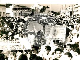 Manifestação em memória de Margarida Alves (Paraíba, 12 ago. 1989) [fotografia] / Fotógrafo(a) : Verinha Villar. -- Ref.: BR-SPMST_MST-SN-CIN_AMP_000540-003048-AMT.